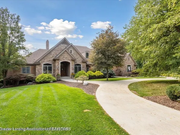 2471 Overglen Ct, East Lansing, MI 48823