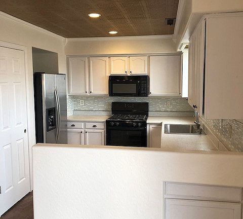 4th image of 3511 N Sharon Dr