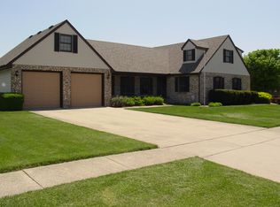 306 Deerpath Dr, Minooka, IL 60447