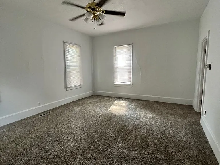 420 Sand Ridge Rd — Photo 6