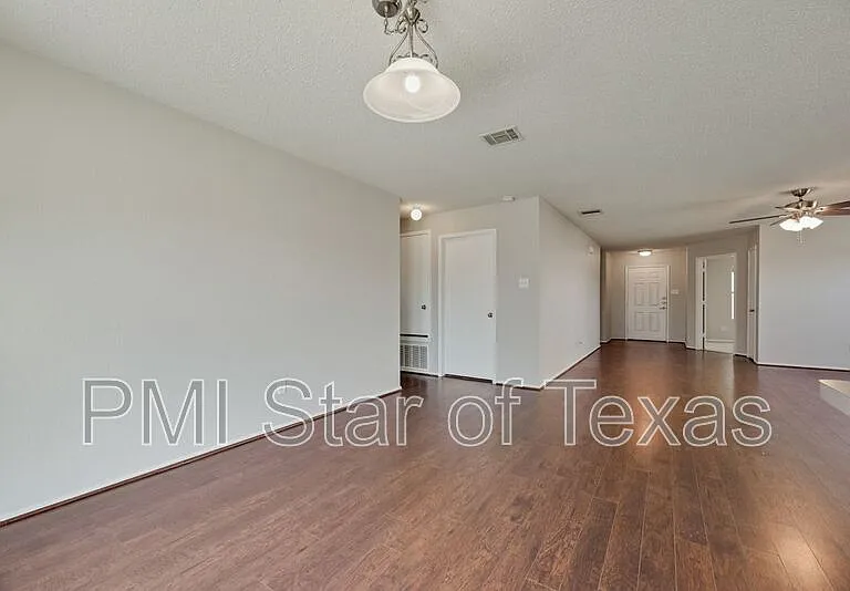 2061 Bliss Rd — Photo 8