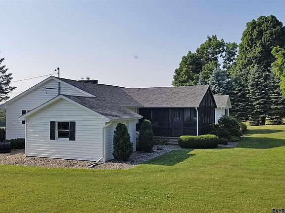 3rd image of 44 Sylvia Dr