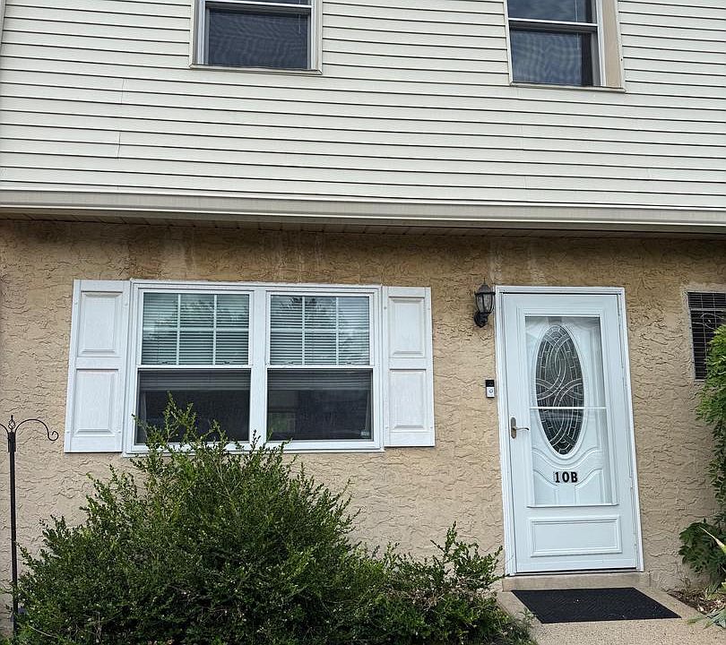 1st image of 515 N York Rd Unit 10B