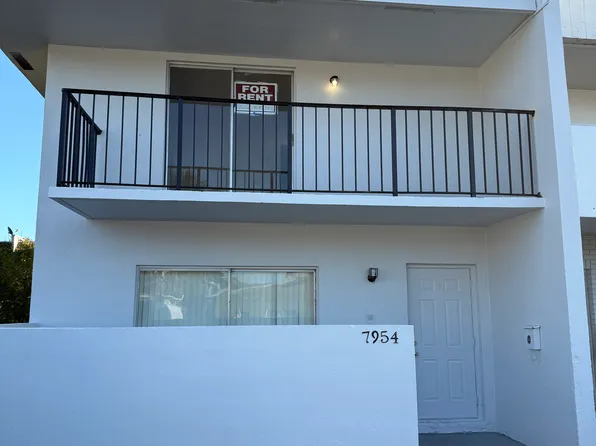 7954 SW 6th Ct, Pompano Beach, FL 33068