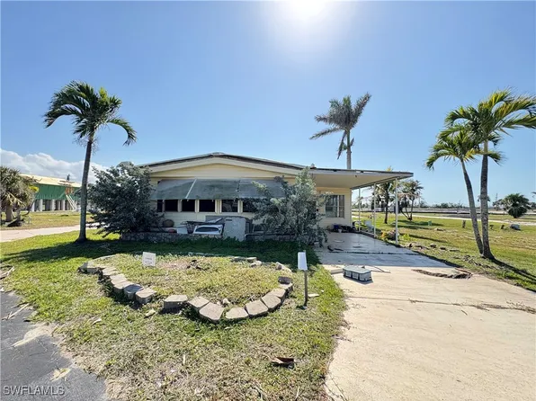13651 Grackle Dr, Fort Myers, FL 33908