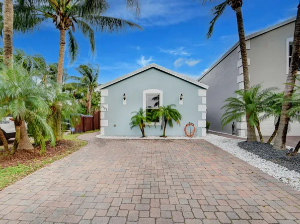 3102 Shelby Way, Palm Springs, FL 33461