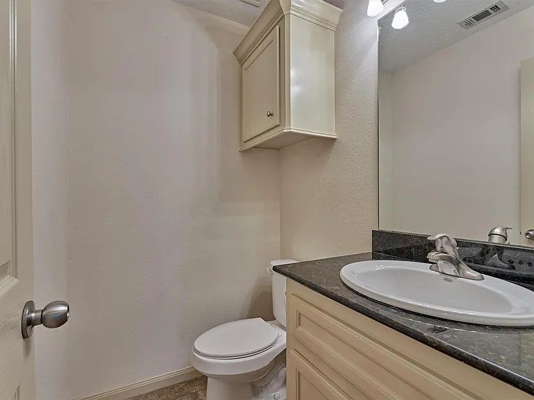 13511 Summer Hill Dr — Photo 18