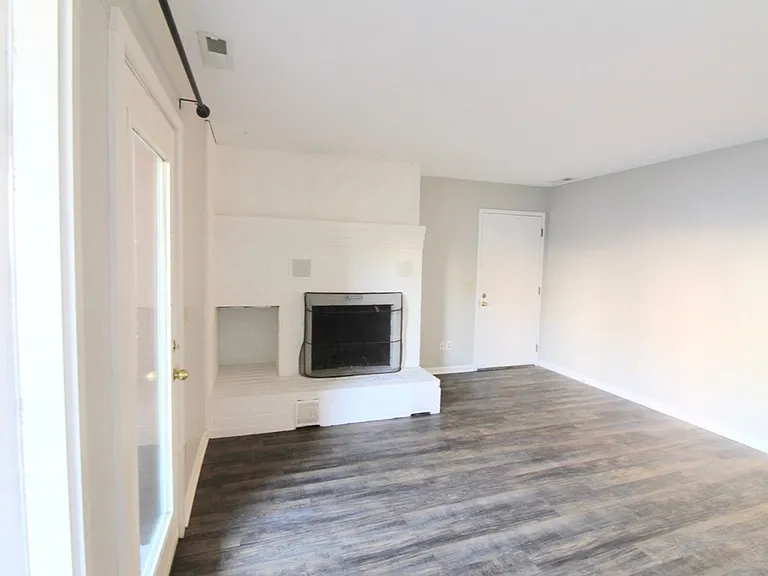 1112-1 Blue Ridge Dr — Photo 9