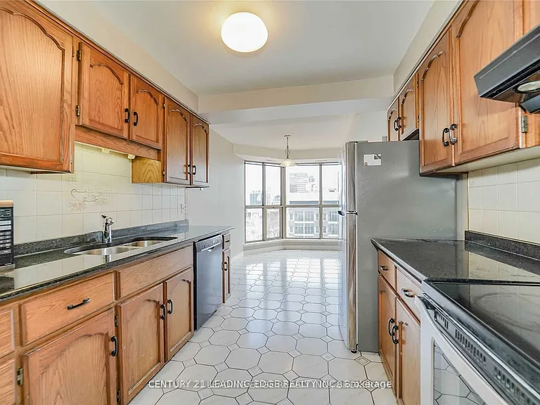 67 Caroline St S #8A — Photo 27