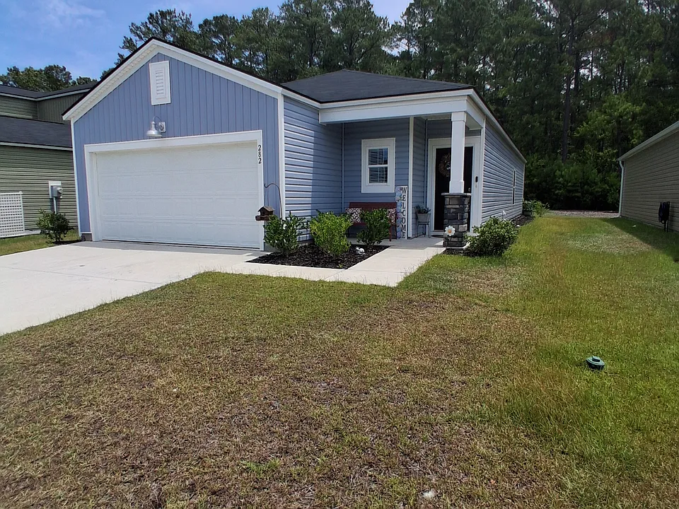 282 Ladyfish Loop NW
