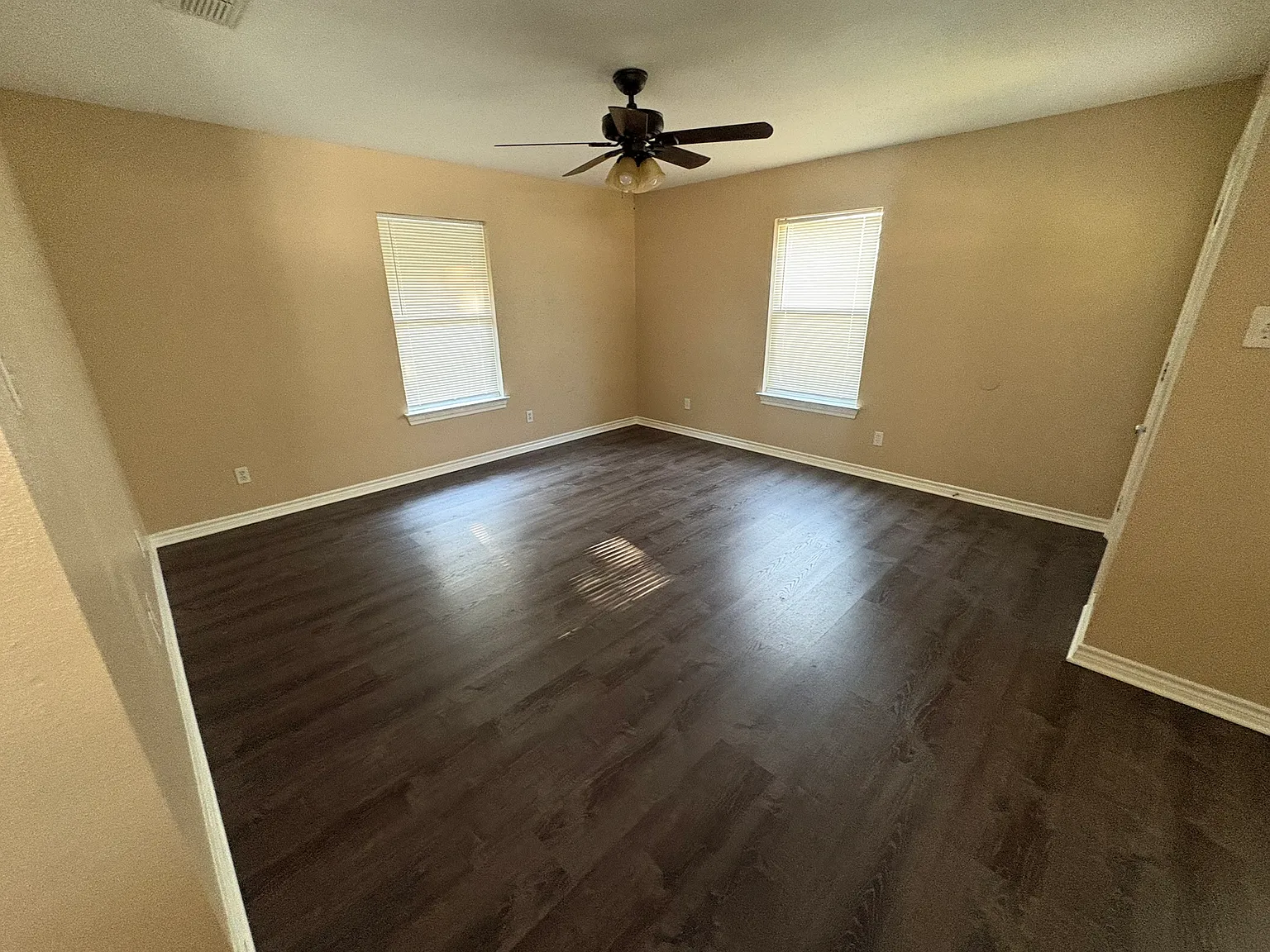 3 bed, 1208 sqft, $1,850 — Photo 4