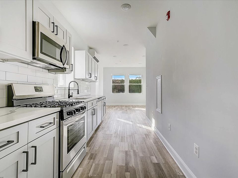 1st image of 906 S 51st St Floor 2