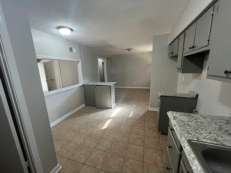 609 Semple Ave — Photo 10