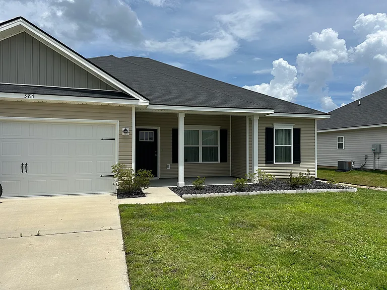 381 McClelland Loop NE — Photo 1