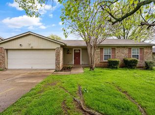 1409 Clearfield Dr, Cleburne, TX 76033
