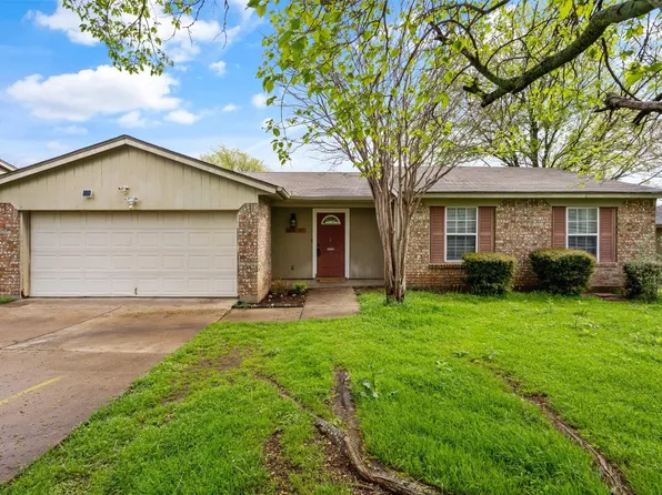 1409 Clearfield Dr, Cleburne, TX 76033