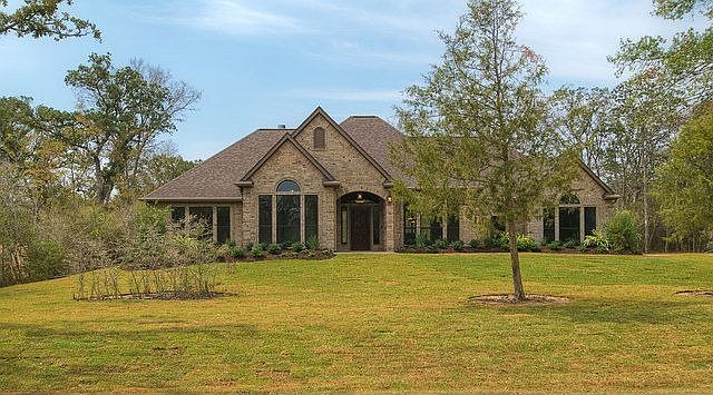 1st image of 11914 Great Oaks Dr