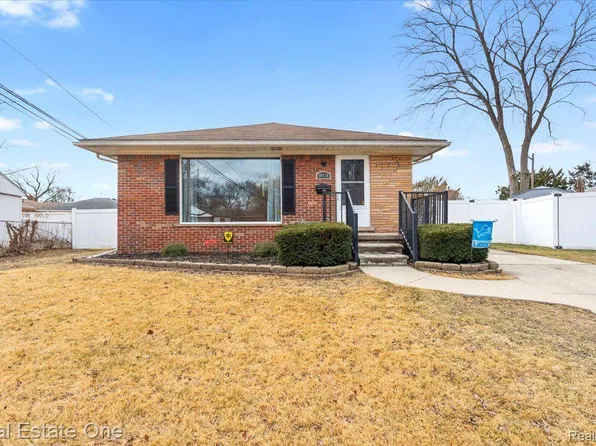 10110 Buckingham Ave, Allen Park, MI 48101