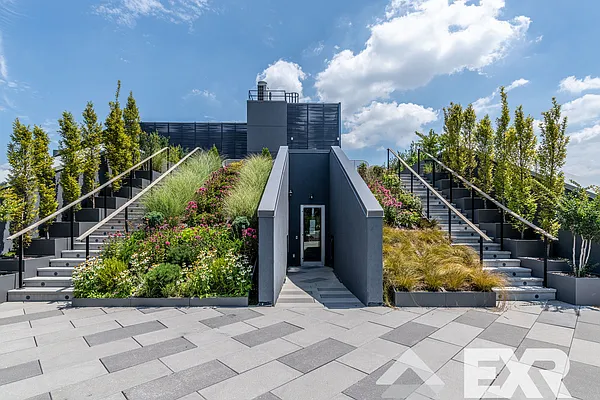 Rented by The KCI Group | media 9