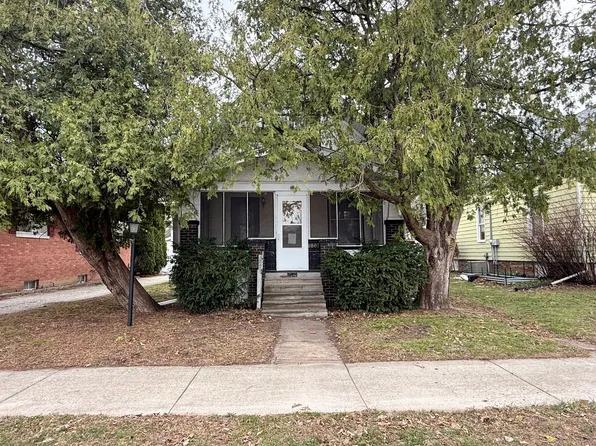 1007 Low St, Bloomington, IL 61701