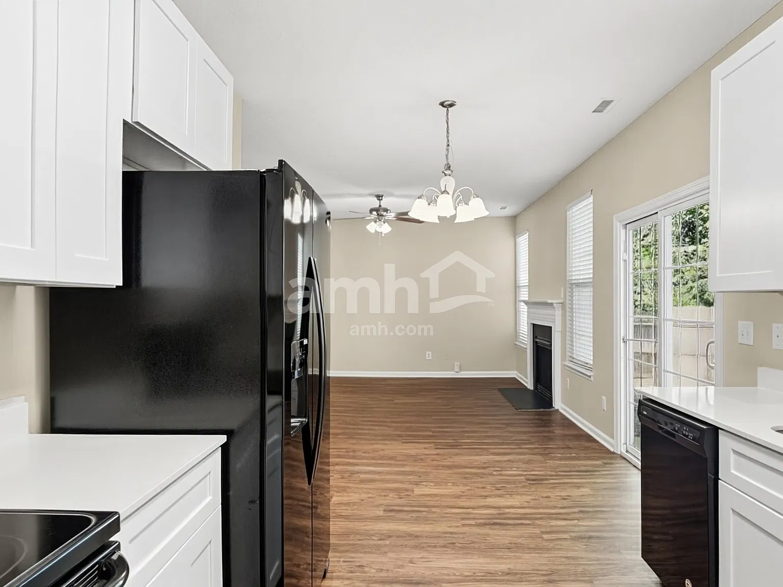 3 bed, 2.5 bath, 1782 sqft, $2,025 — Photo 3