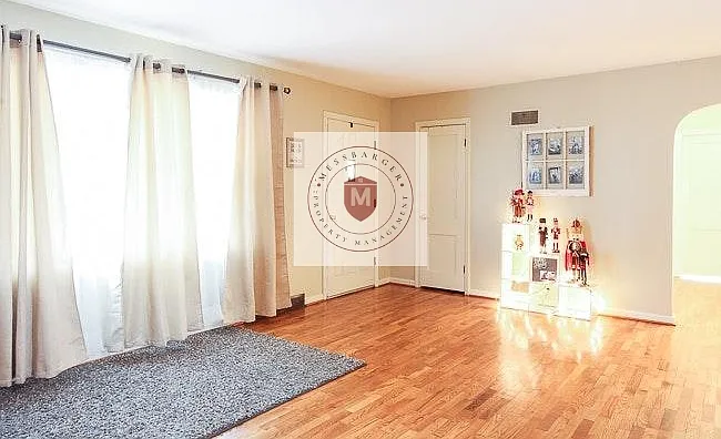 3 bed, $1,595 — Photo 3