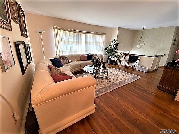 5th image of 63 Harris Dr