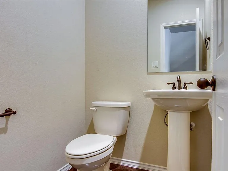 182 Samuel Dr #A — Photo 15