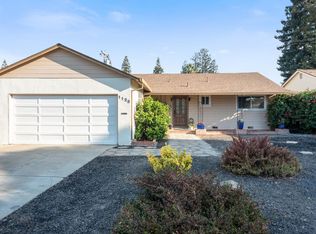 1125 W Knickerbocker Dr, Sunnyvale, CA 94087