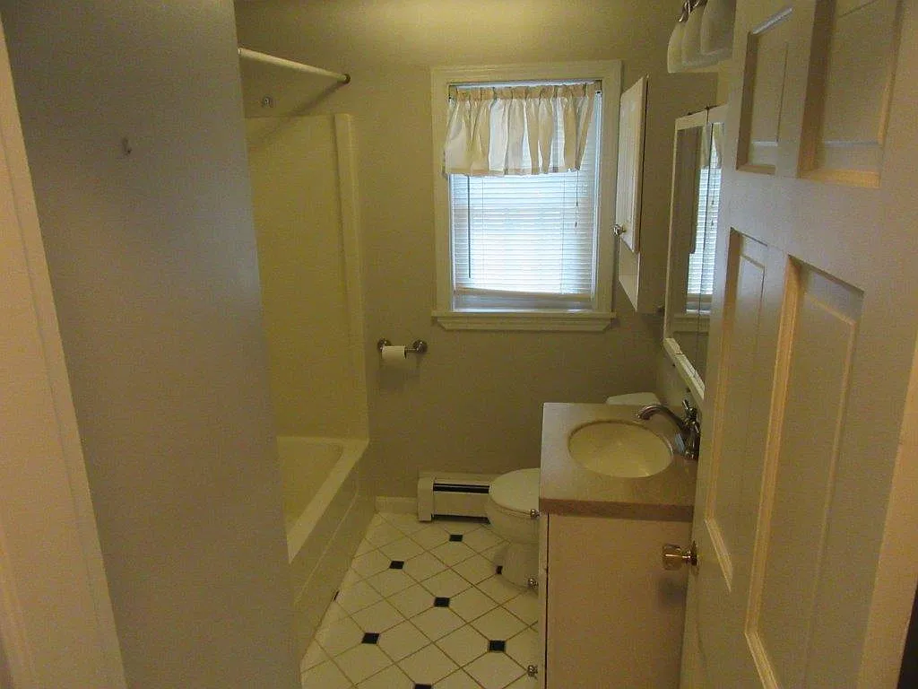 2 bed, 1152 sqft, $2,600 — Photo 3