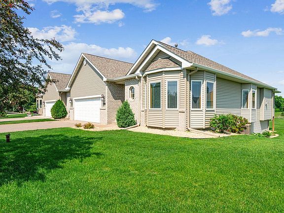2nd image of 917 133rd Ln NE