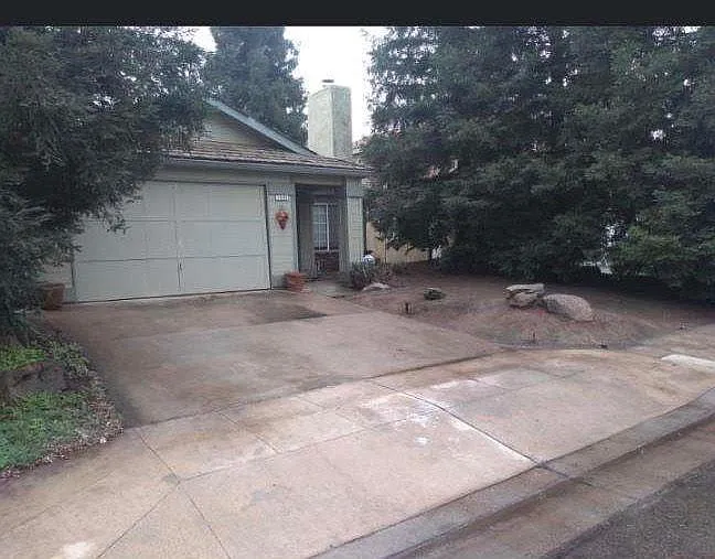 2 bed, 1070 sqft, $1,900 — Photo 1