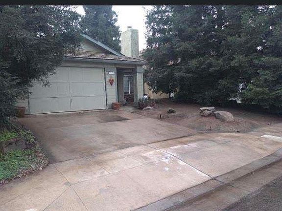 3rd image of 1599 E Solar Ave