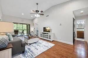 3130 Millwood Ter #2110 — Photo 8