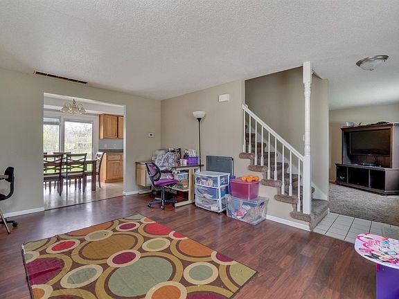 5th image of 8428 Harwick Ct