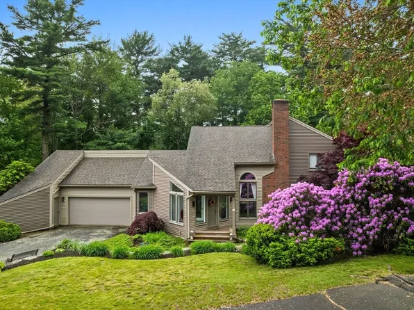33 Thoreau Cir, Beverly, MA 01915