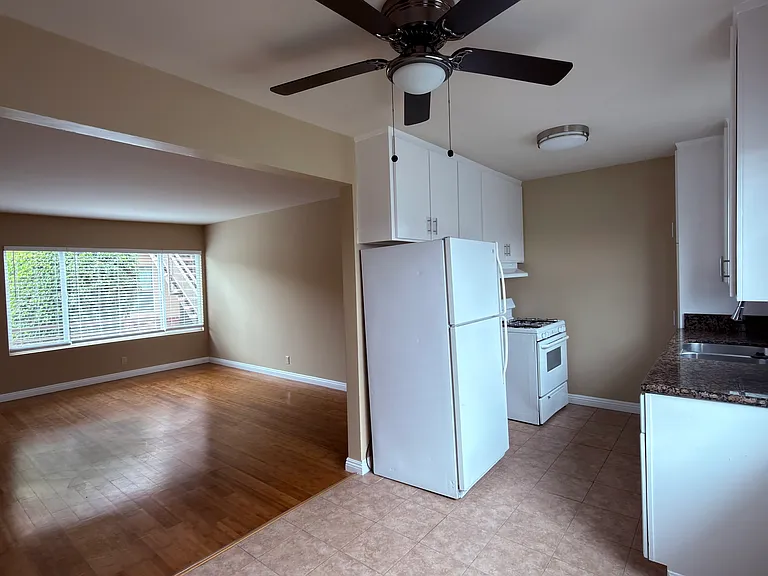 641 Ocean Park Blvd #5 — Photo 2