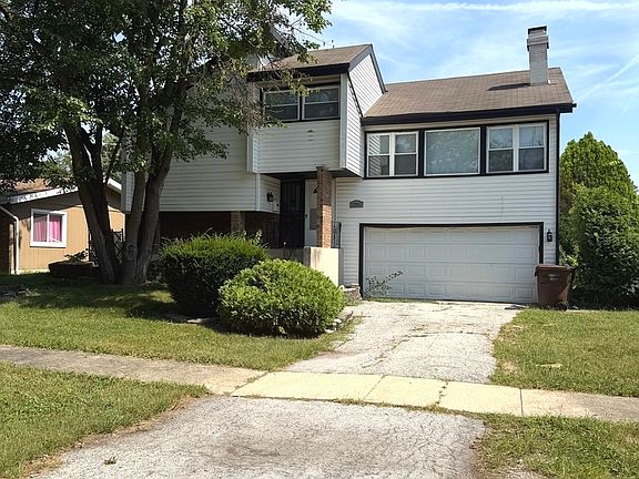 2nd image of 17909 Chartres Ct
