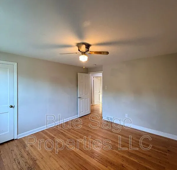 531 S 4th St — Photo 13