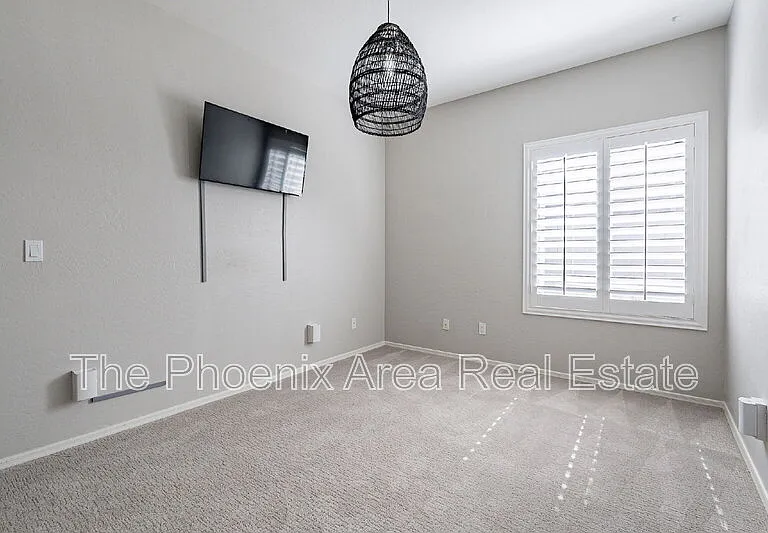 2823 E Tulsa St — Photo 25