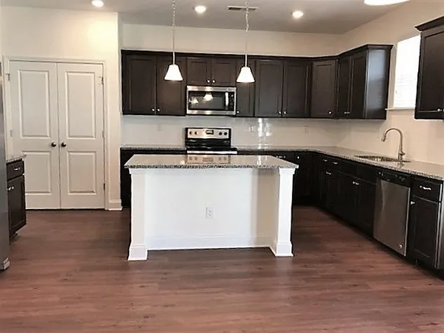 13247 Ashley Meadow Dr — Photo 2