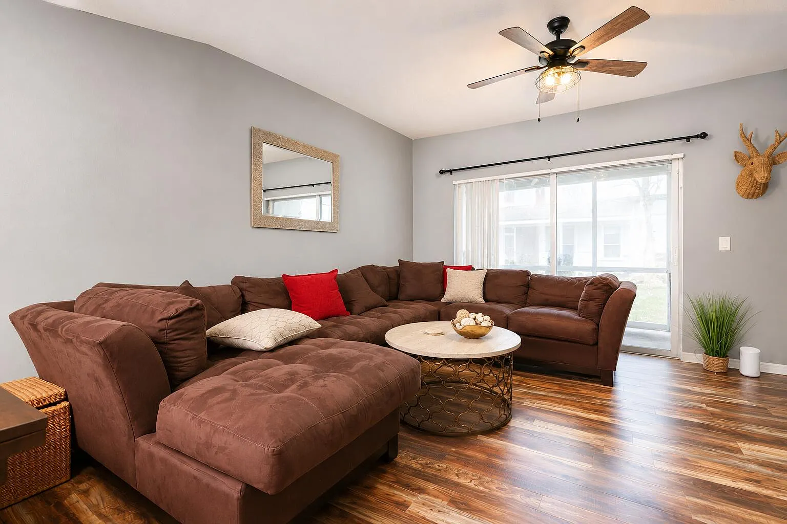 2 bed, 2.5 bath, 1080 sqft, $2,500 — Photo 3