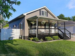 1417 Goffe St, Saint Clair, MI 48079