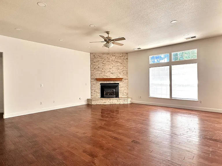 1217 Cathedral Creek Ct — Photo 5