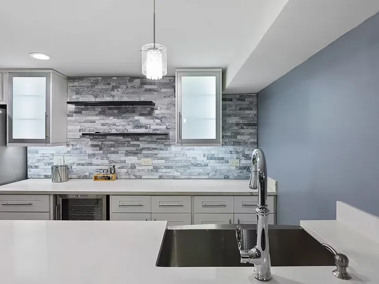 777 N Lombard St — Photo 15