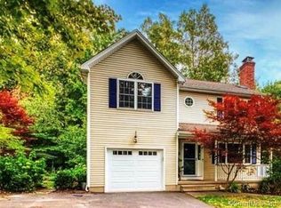 6 Candlewood Dr, East Hampton, CT 06424