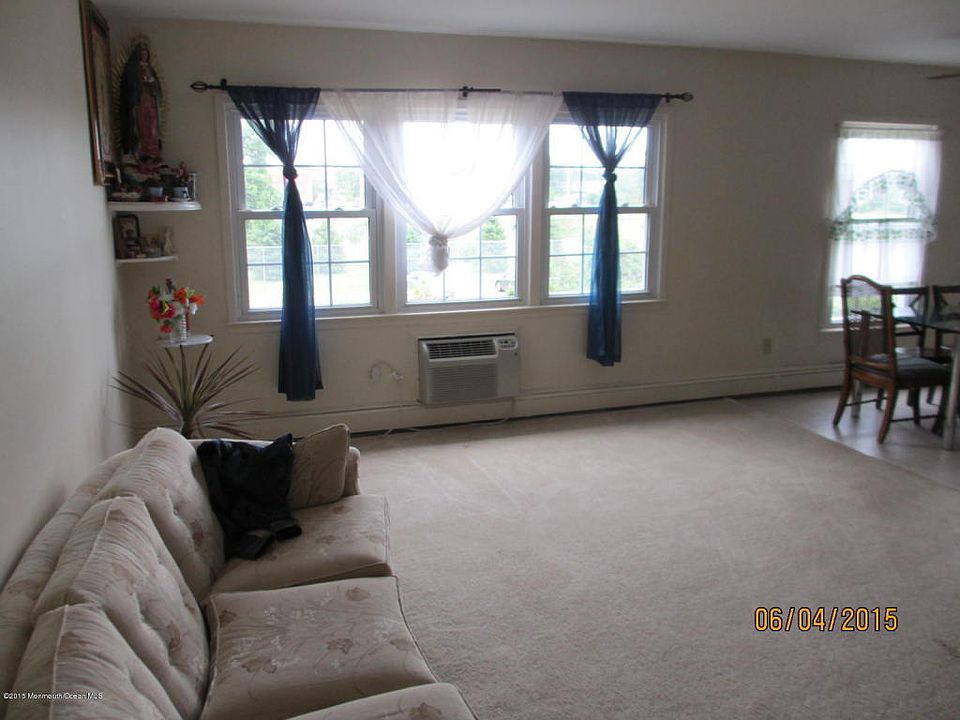 2nd image of 52F Stonehurst Blvd