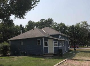 710 N 3rd St, Beresford, SD 57004