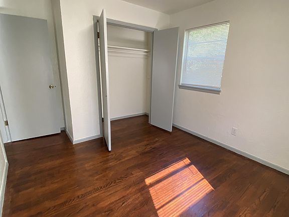 2nd image of 309 NW 90th St