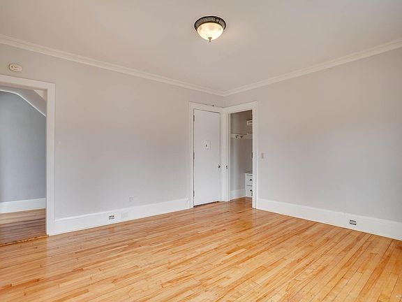 2nd image of 3044 James Ave S #3
